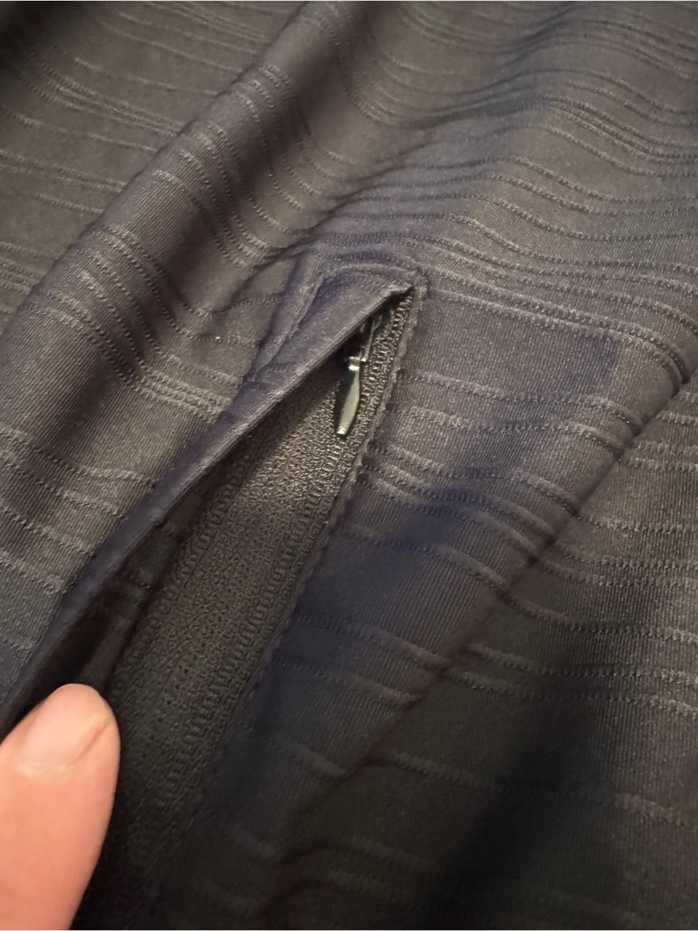 Tommy Bahama Active, Black Quarter-Zip Lightweight Pullover. Size Large - Picture 3 of 5